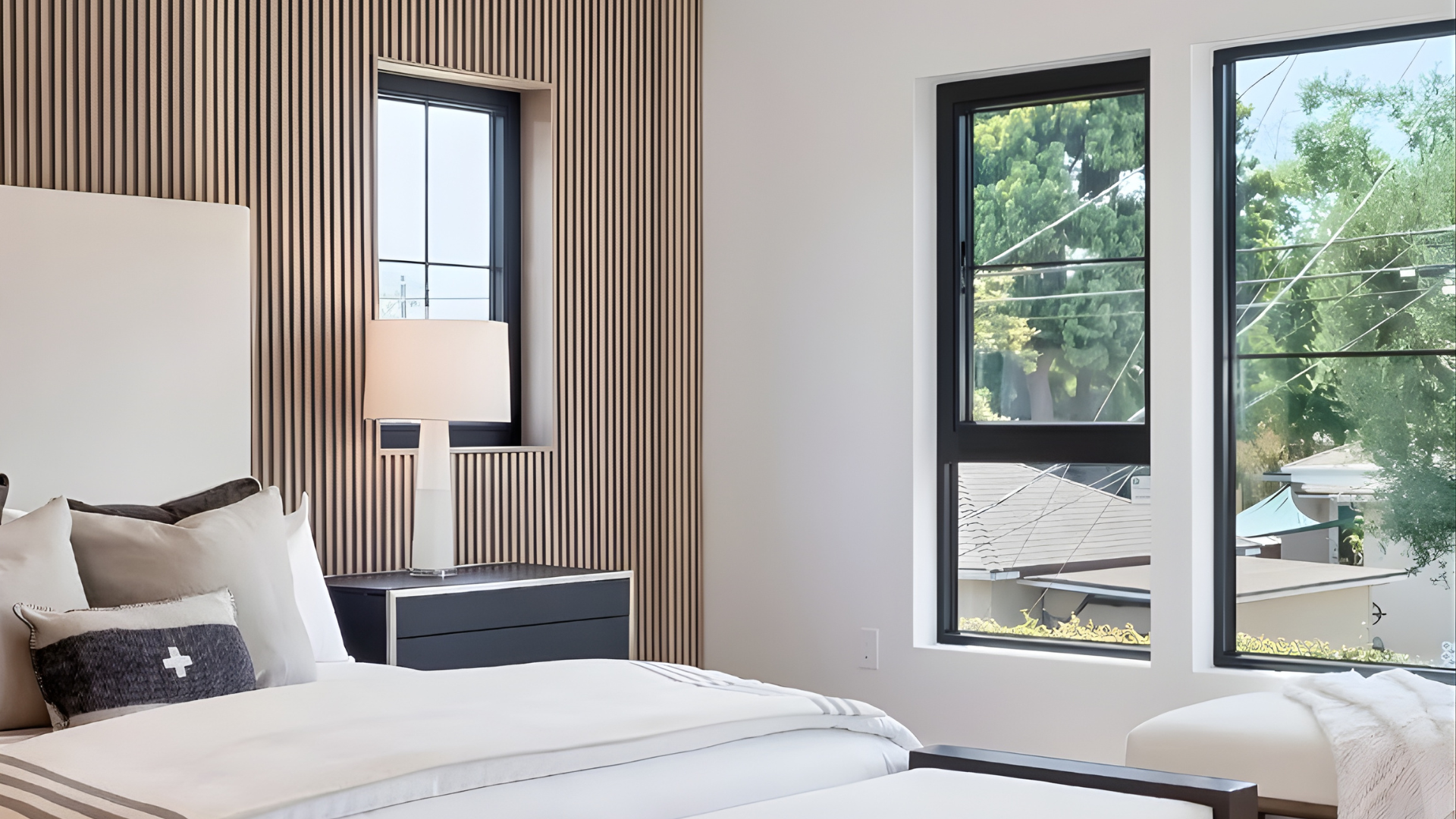 VLX 500 Single & Double Hung Window in Woodland Hills, CA | Hale Windows Woodland Hills - detail 4